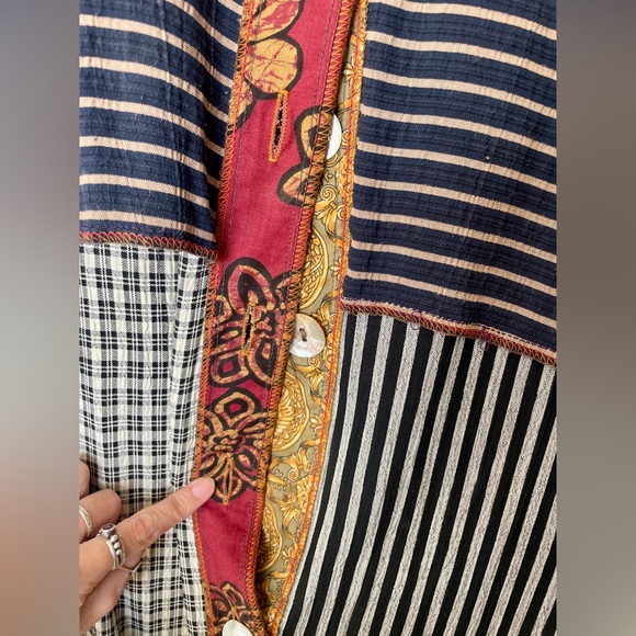 Nothing Matches patchwork tunic “size 2” - Picture 3 of 6